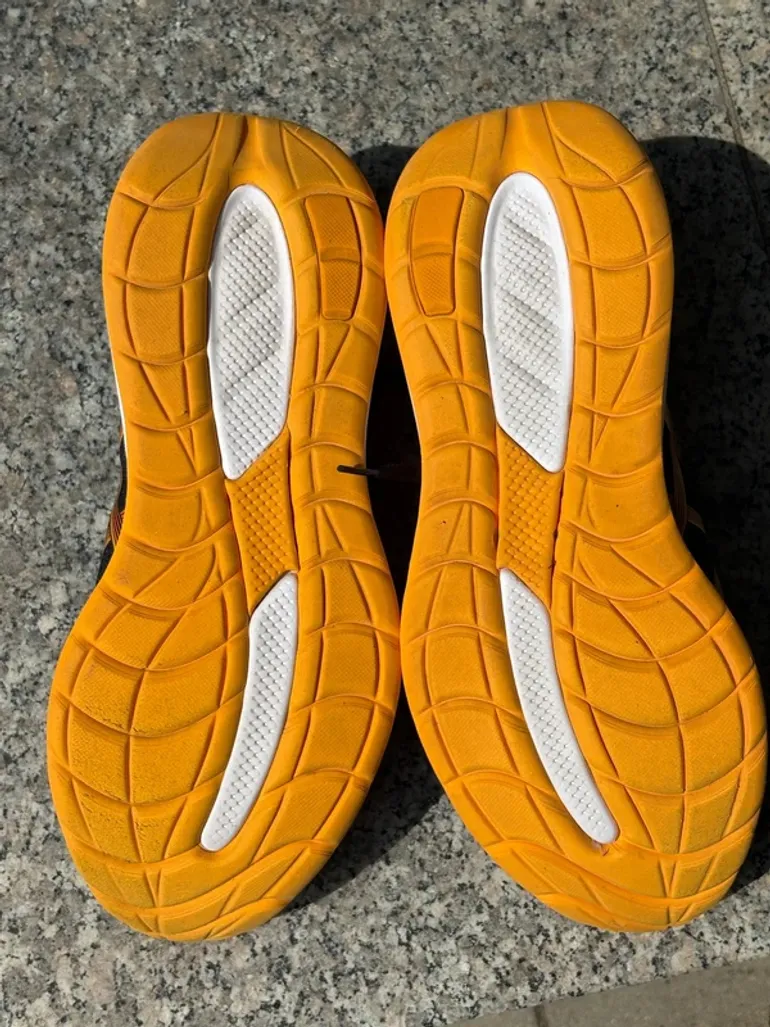 Tweedehands Asics Gel Cumulus 28 bike — afbeelding 4 van 5