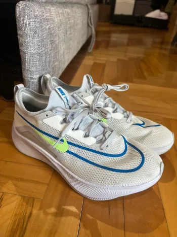 Used Nike Zoom Fly 4 Running Shoes