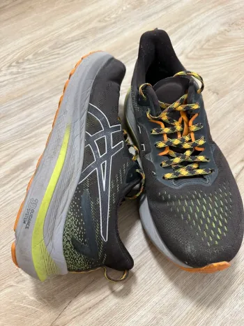 Asics Laufschuhe Running Shoes de segunda mano
