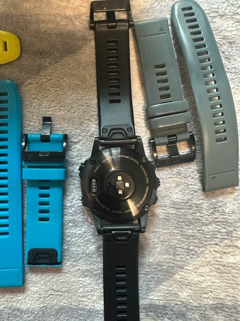 Used Garmin Fenix 5 Sapphire bike — image 5 of 6