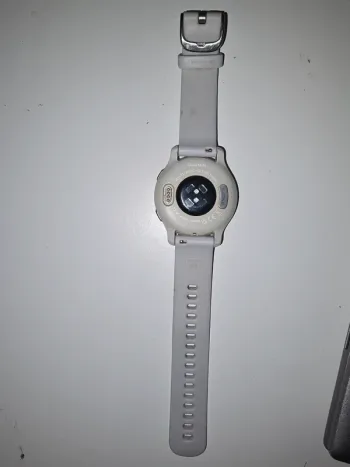 Used Garmin Venu 2S bike — image 2 of 4