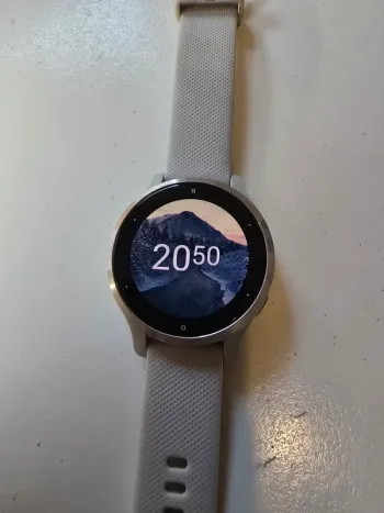 Used Garmin Venu 2S bike — image 3 of 4