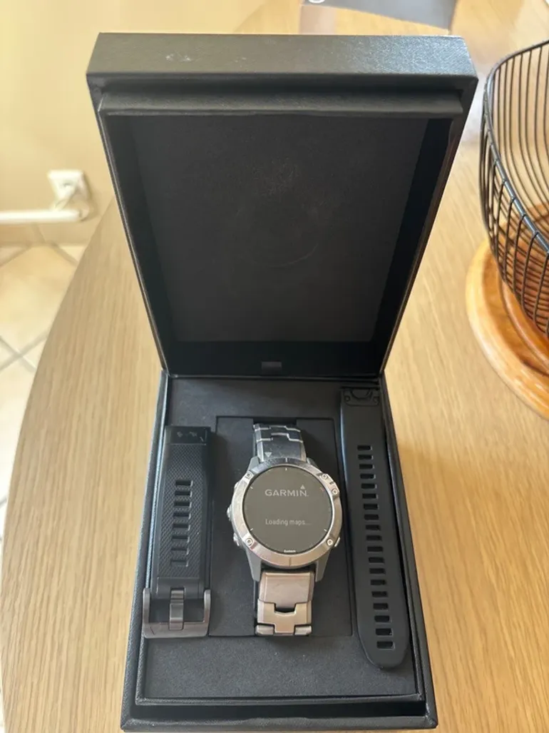 Used Garmin Fenix 6 Sapphire bike — image 4 of 12