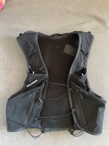 Used Compressport Adv Skin 12 Running Accessories