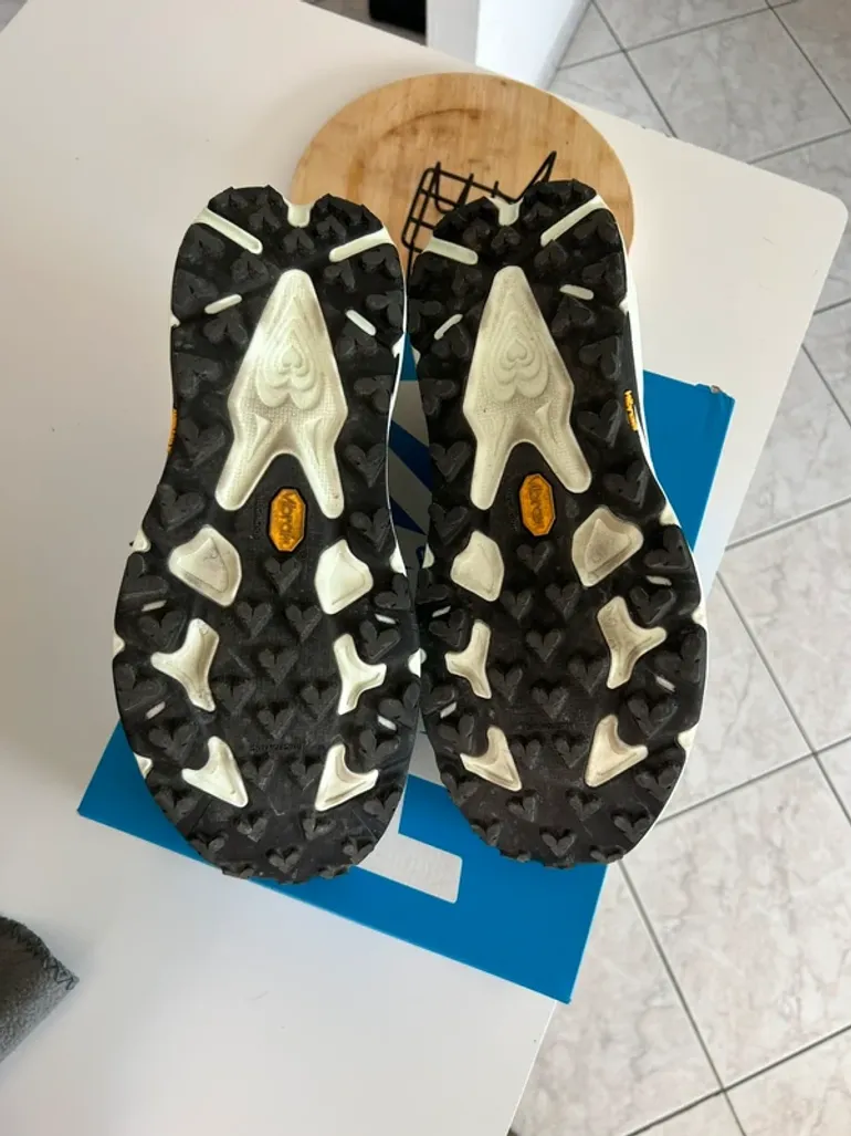 Tweedehands Hoka Speedgoat 7 bike — afbeelding 3 van 4