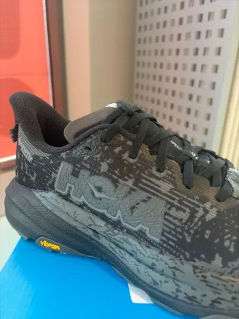 Used Hoka Speedgoat 6 GTX bike — image 2 of 7