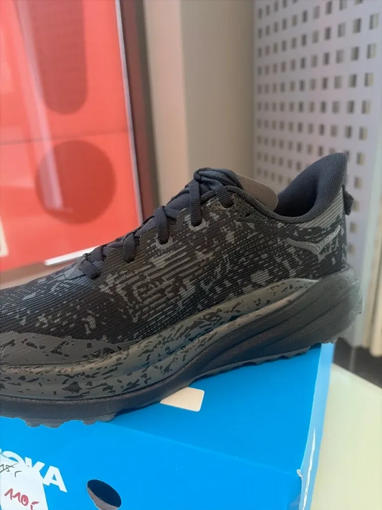 Used Hoka Speedgoat 6 GTX bike — image 4 of 7