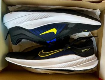 Nike Quest 5 Running Shoes usato