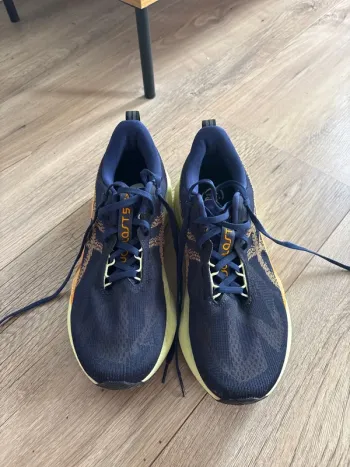 Gebrauchtes Asics Novablast 5 bike — Bild 2 von 4