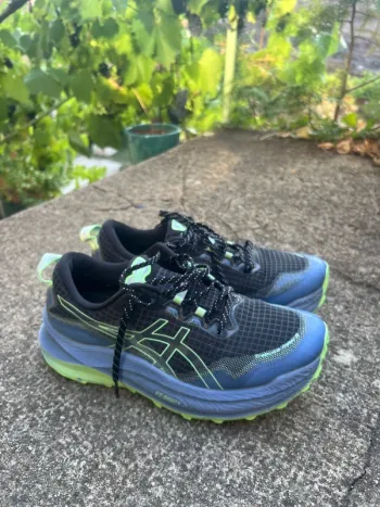 Gebrauchtes Asics Trabuco Max 3 Running Shoes