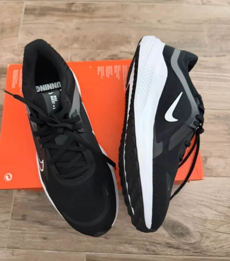 Used Nike Running Shoes bike — image 4 of 8