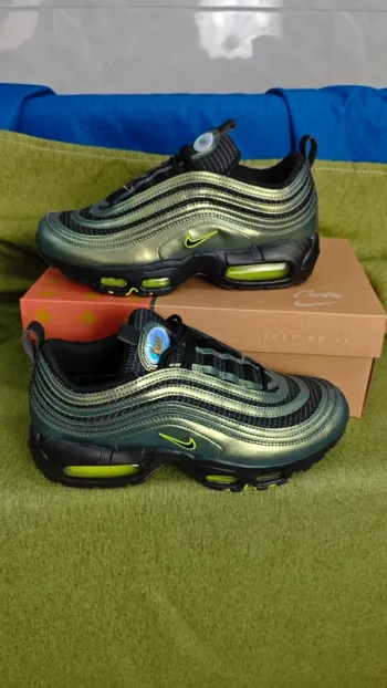 Used Nike Air Max 95 Running Shoes