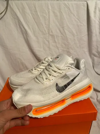 Used Premium Vomero Running Shoes