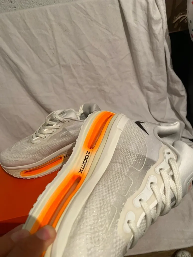 Used Premium Vomero bike — image 5 of 8