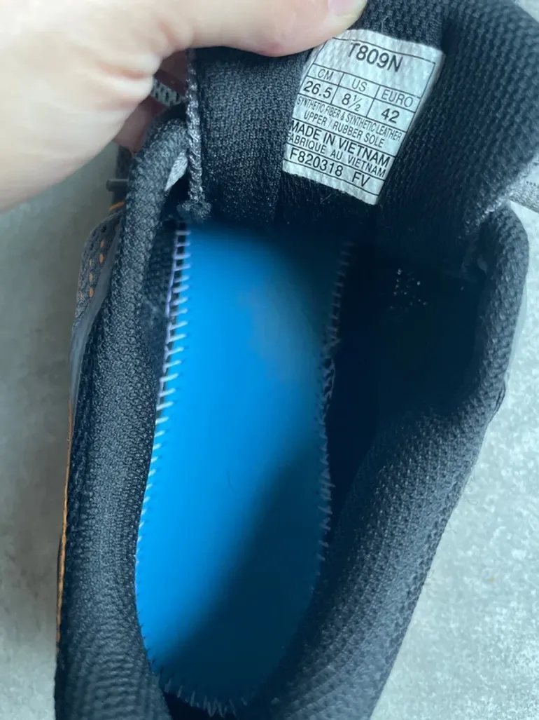 Used Asics Running Shoes bike — image 7 of 7