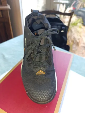Used Pegasus Trail GORE-TEX Running Shoes