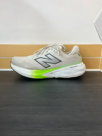 Used New Balance Fresh Foam x880 v15 bike — image 8 of 13
