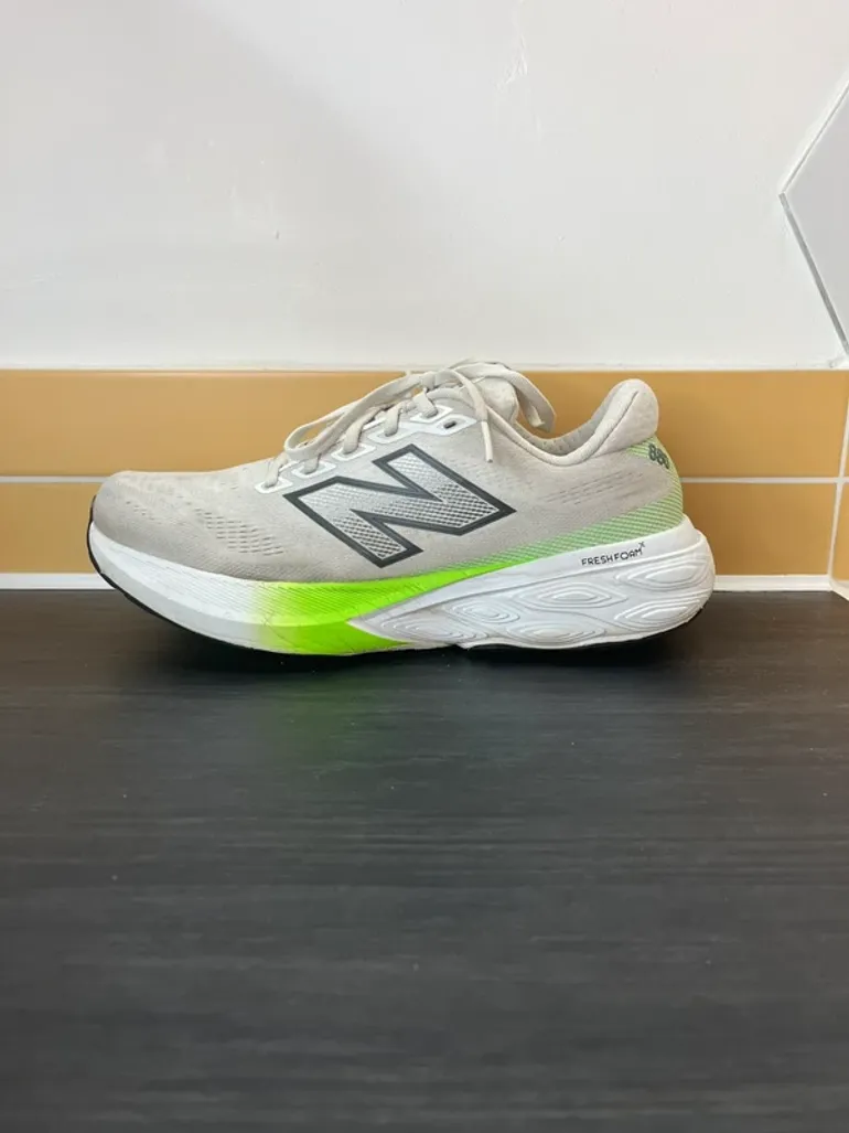 Used New Balance Fresh Foam x880 v15 bike — image 8 of 13