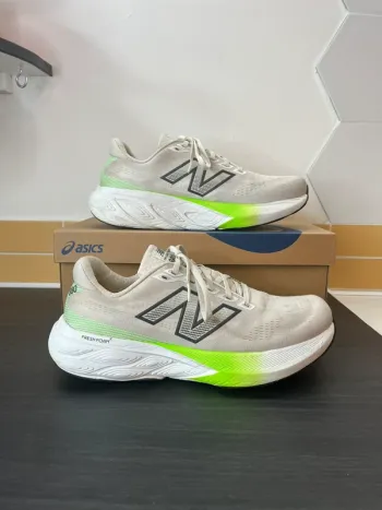 Brugt New Balance Fresh Foam x880 v15 Running Shoes