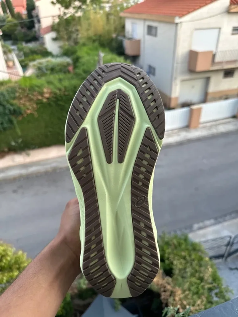 Asics Novablast 5 bike de segunda mano — imagen 6 de 10