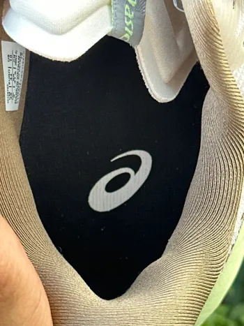 Asics Novablast 5 bike de segunda mano — imagen 9 de 10