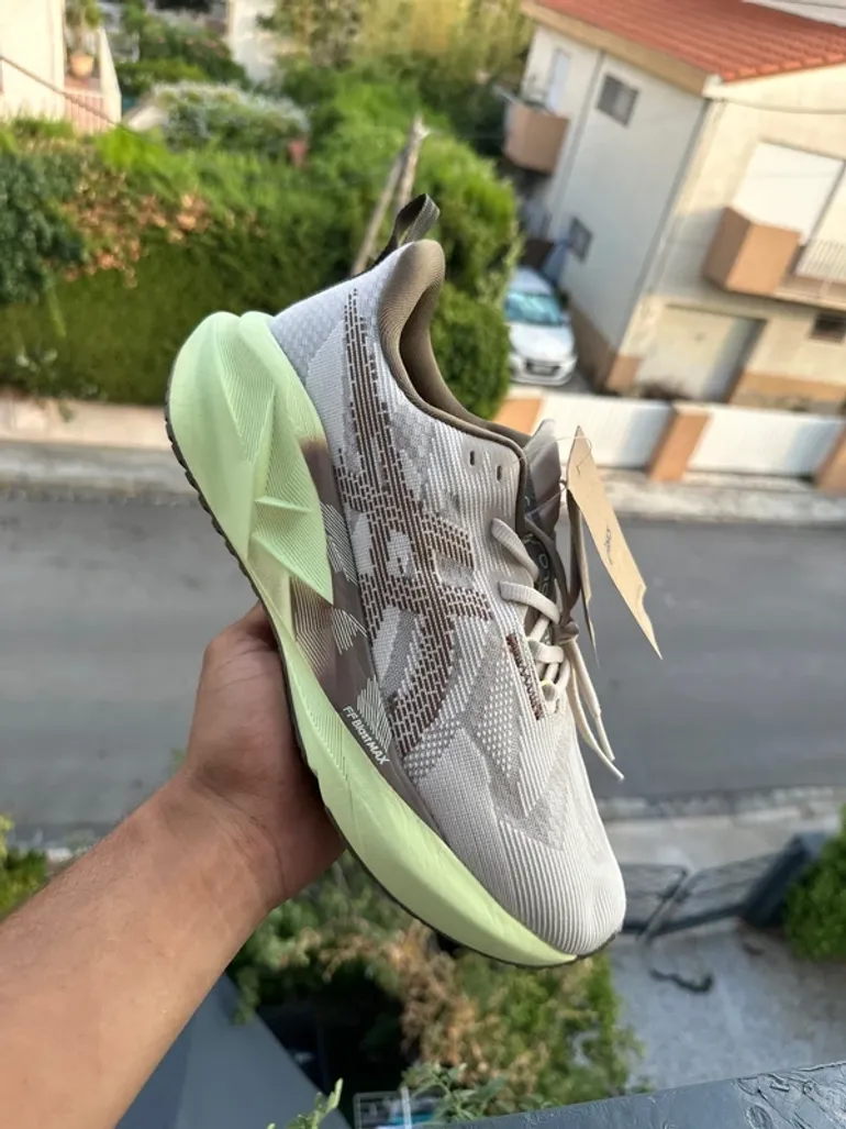 Asics Novablast 5 bike de segunda mano — imagen 3 de 10