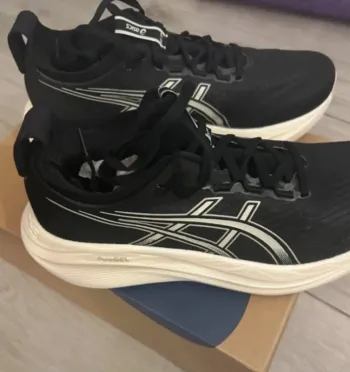 Gebrauchtes Asics Nimbus Running Shoes