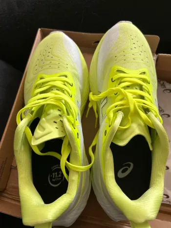 Used Asics Running Shoes bike — image 4 of 8