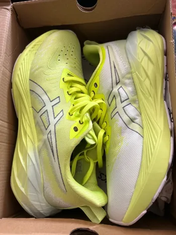 Used Asics Running Shoes Running Shoes