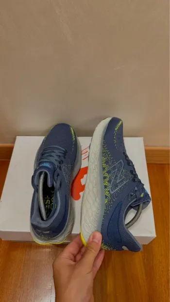 Used New Balance Fresh Foam X 1080 v12 bike — image 6 of 9