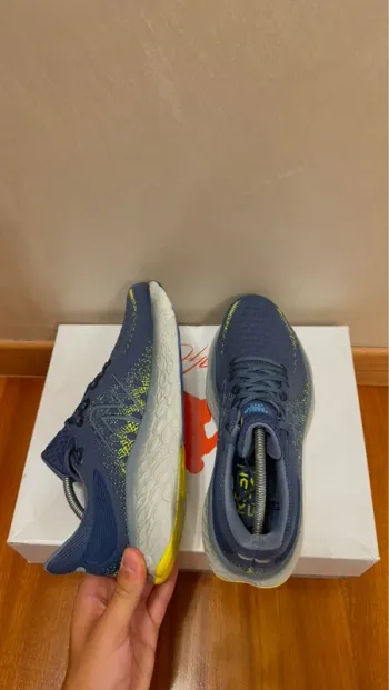 Used New Balance Fresh Foam X 1080 v12 bike — image 5 of 9