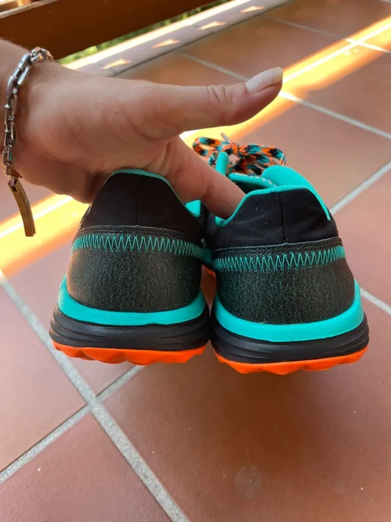 Used Nike Trail Running Shoes bike — image 3 of 6