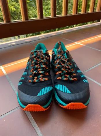 Used Nike Trail Running Shoes bike — image 2 of 6