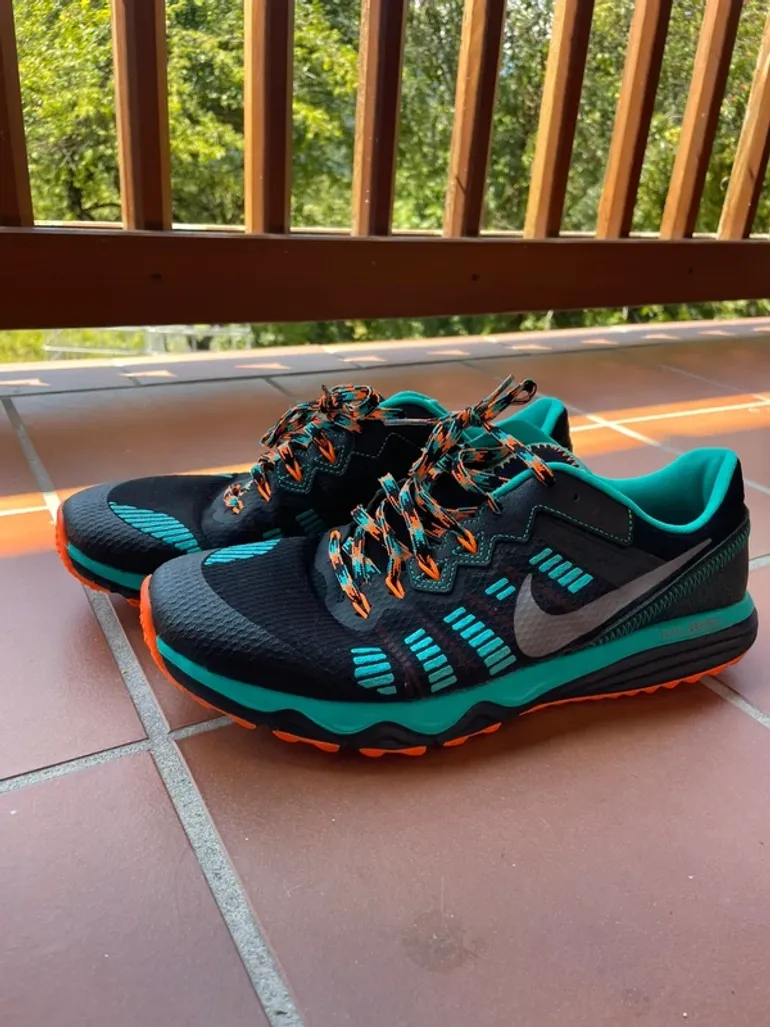 Used Nike Trail Running Shoes bike — image 4 of 6