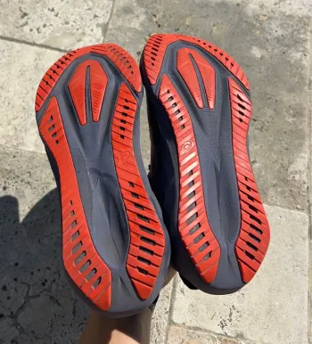 Used Asics Novablast bike — image 5 of 6