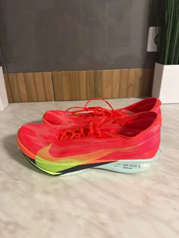 Used Nike ZoomX Streakfly Running Shoes