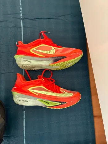 Used Nike Zoom Fly 6 bike — image 3 of 4