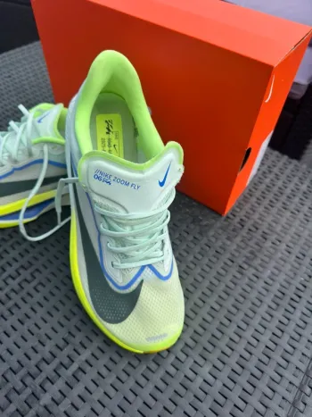 Used Nike Zoom Fly 6 bike — image 2 of 5