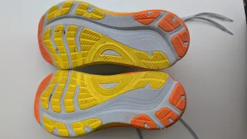 Used Asics Kayano 32 bike — image 5 of 6