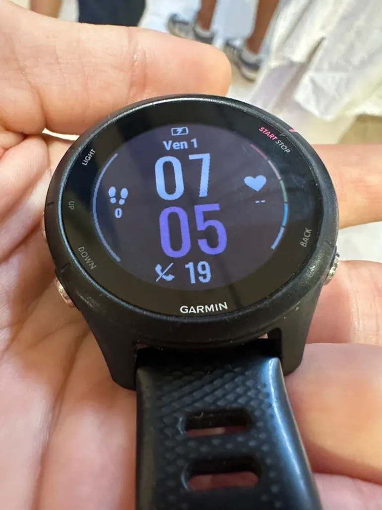 Used Garmin Forerunner 255 Music bike — image 3 of 3