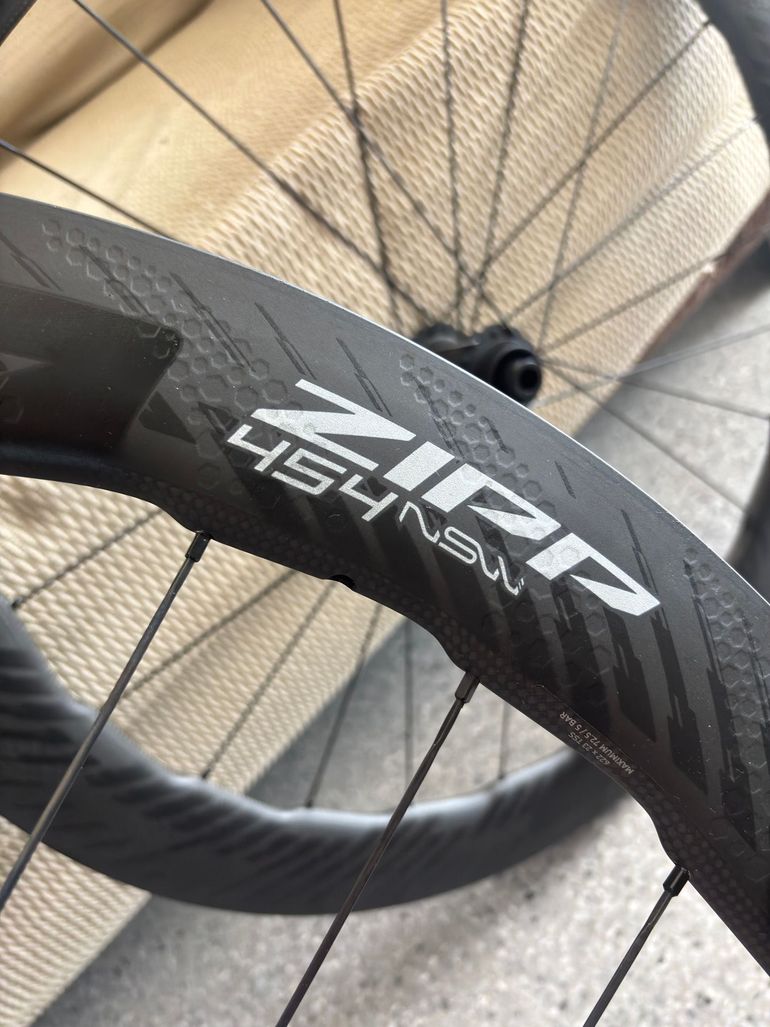 Brugt Zipp 454 NSW 2025 bike — billede 6 af 8