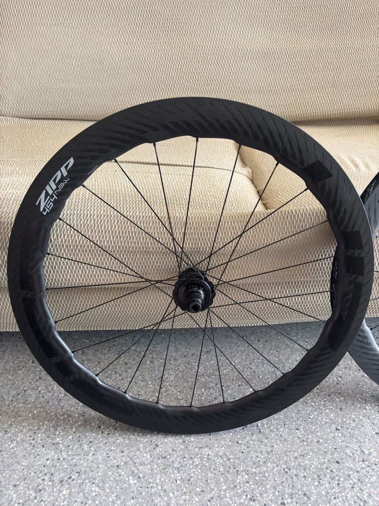 Brugt Zipp 454 NSW 2025 bike — billede 8 af 8