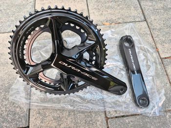 Used Shimano FC-R9200 Kurbel Drivetrain & Pedals