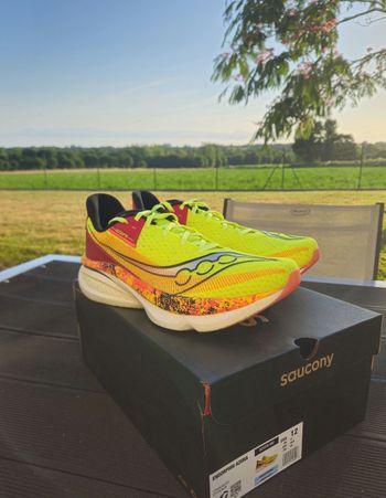 Used Saucony Endorphin Azura Hi Octane Running Shoes