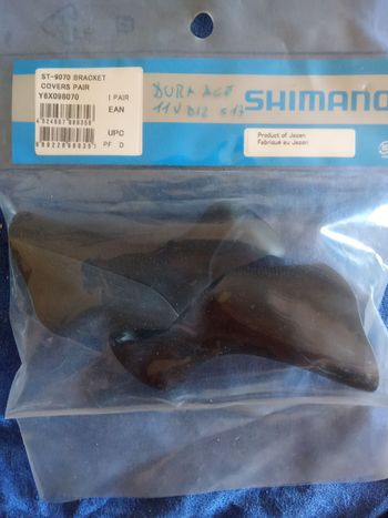 Käytetty Shimano Dura-Ace Hoods 2017 Drivetrain & Pedals