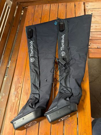 Gebrauchtes Therabody RecoveryAir Jetboots 2025 Fitness & Yoga