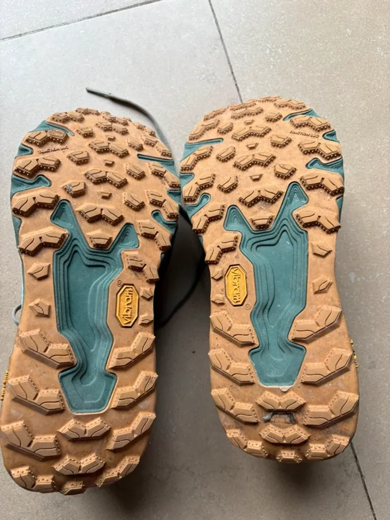 Used New Balance Trail Running Shoes bike — image 2 of 4