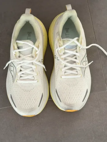 Used Saucony Running Shoes bike — image 8 of 8