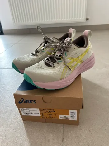 Asics Gel Pulse 17 TR Running Shoes d'occasion
