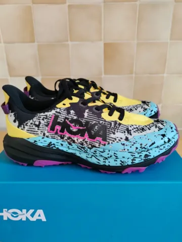 Used Hoka Speedgoat 6 Running Shoes